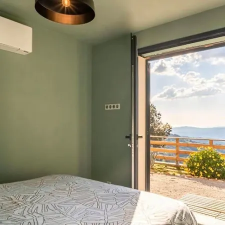 فيلة Mini Climatisee Vue Wifi Avec Piscine Chauffee De Avriloctobre Sollacaro